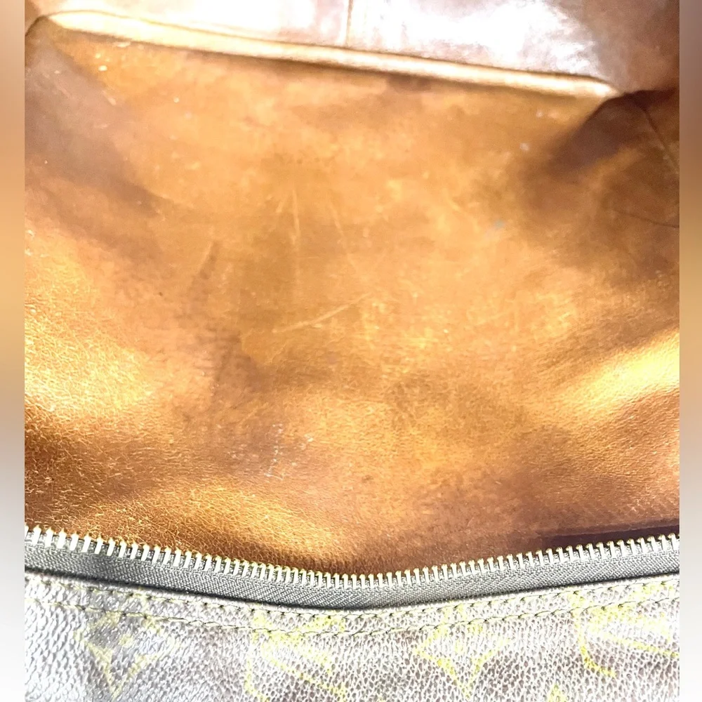 Louis Vuitton Messenger Bag 💯 Authentic! - Picture 11 of 16